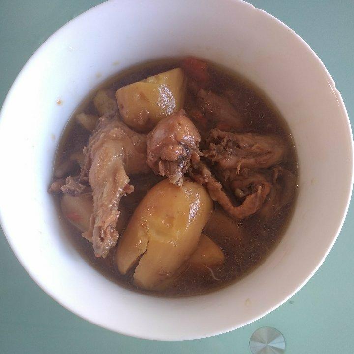 三黄鸡炖土豆