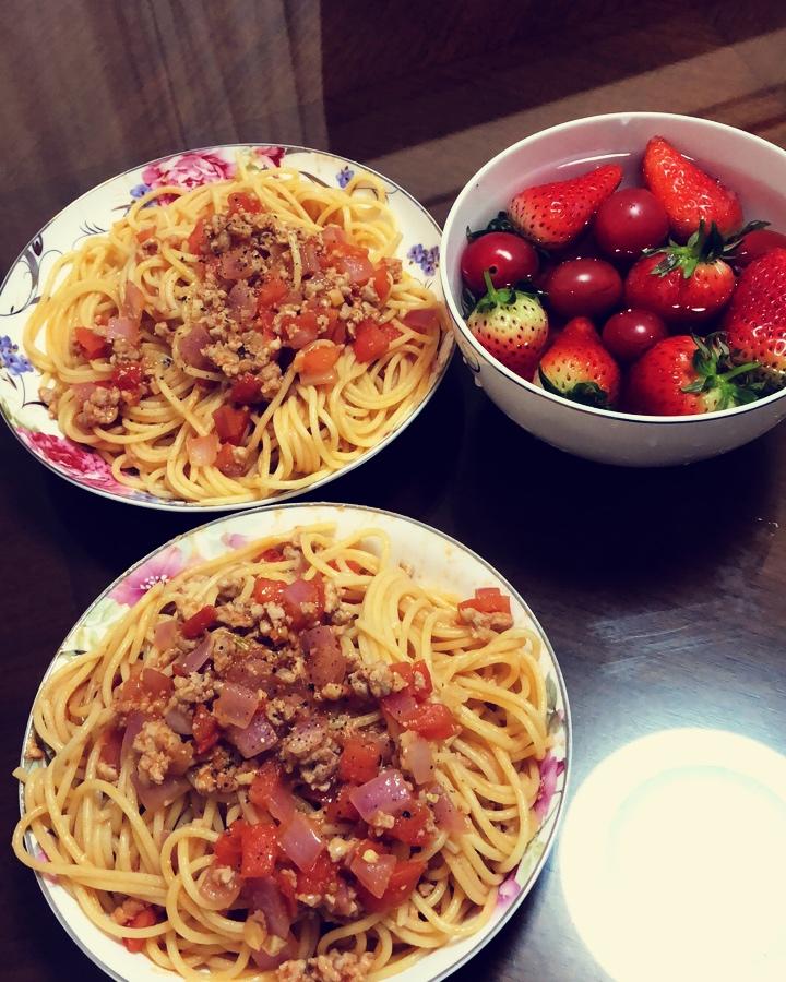 番茄肉酱意大利面