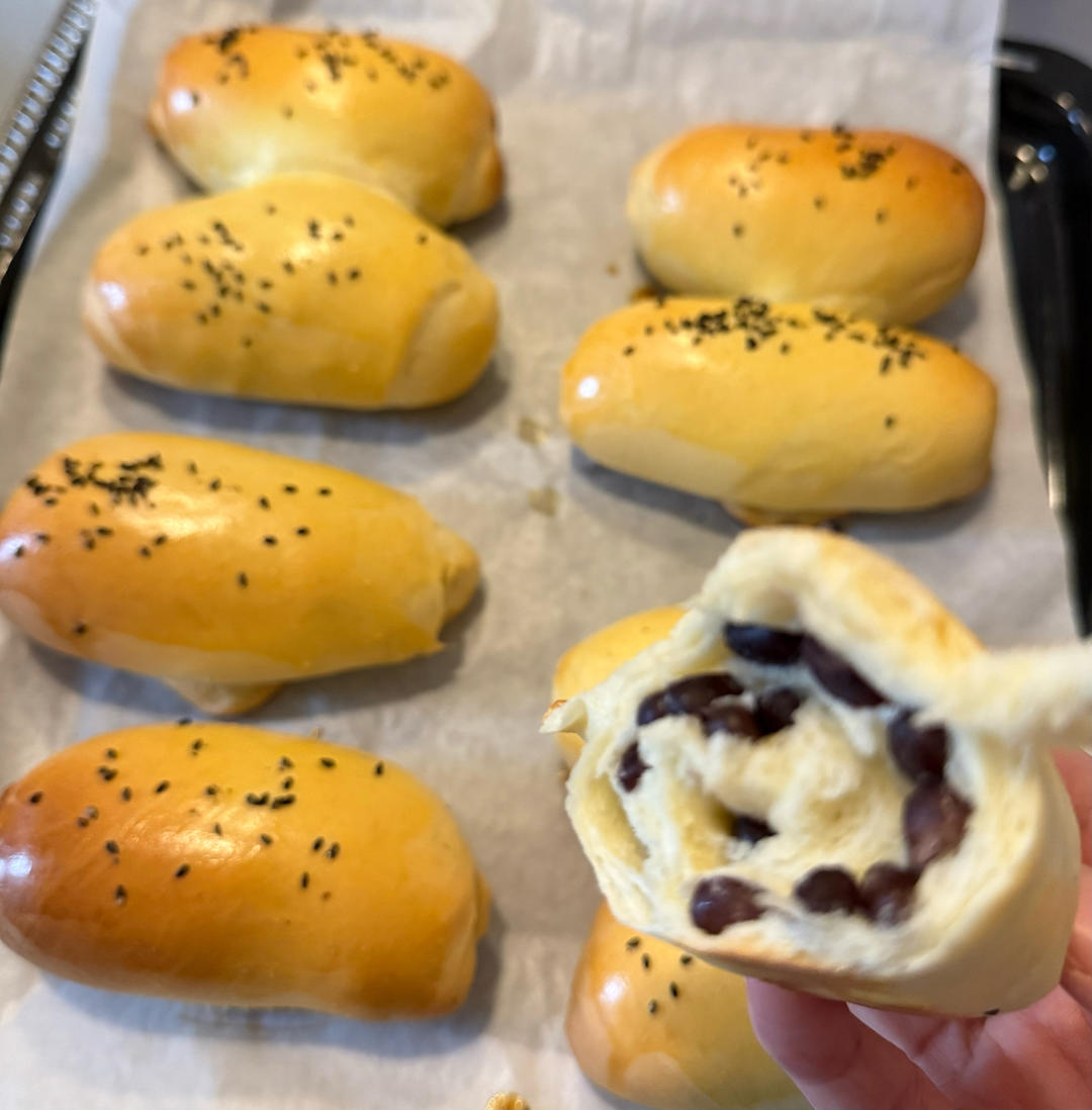 奶香蜜豆面包