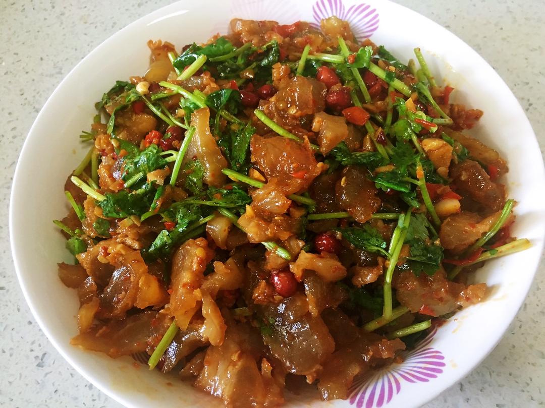 冷魅百合做的凉拌牛筋