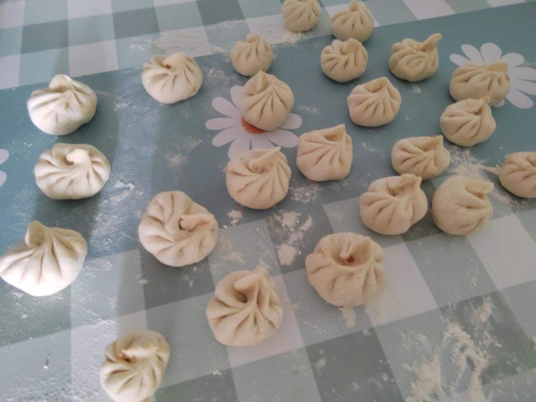 快手发面小笼包