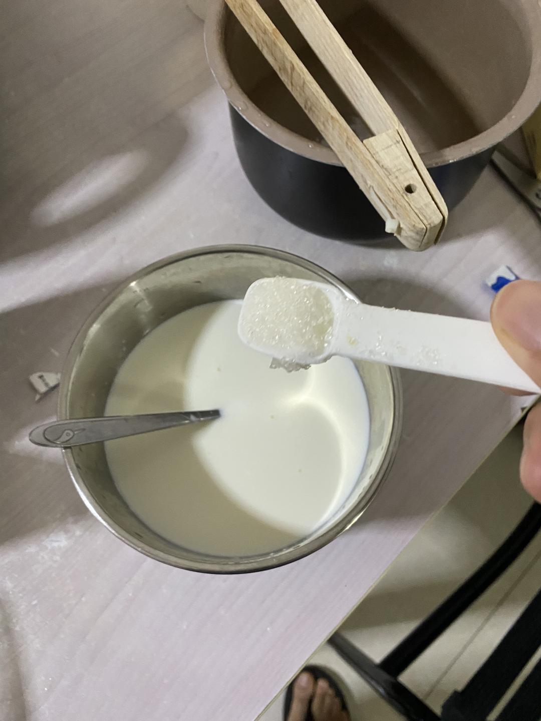 纯奶手撕吐司的做法 步骤1