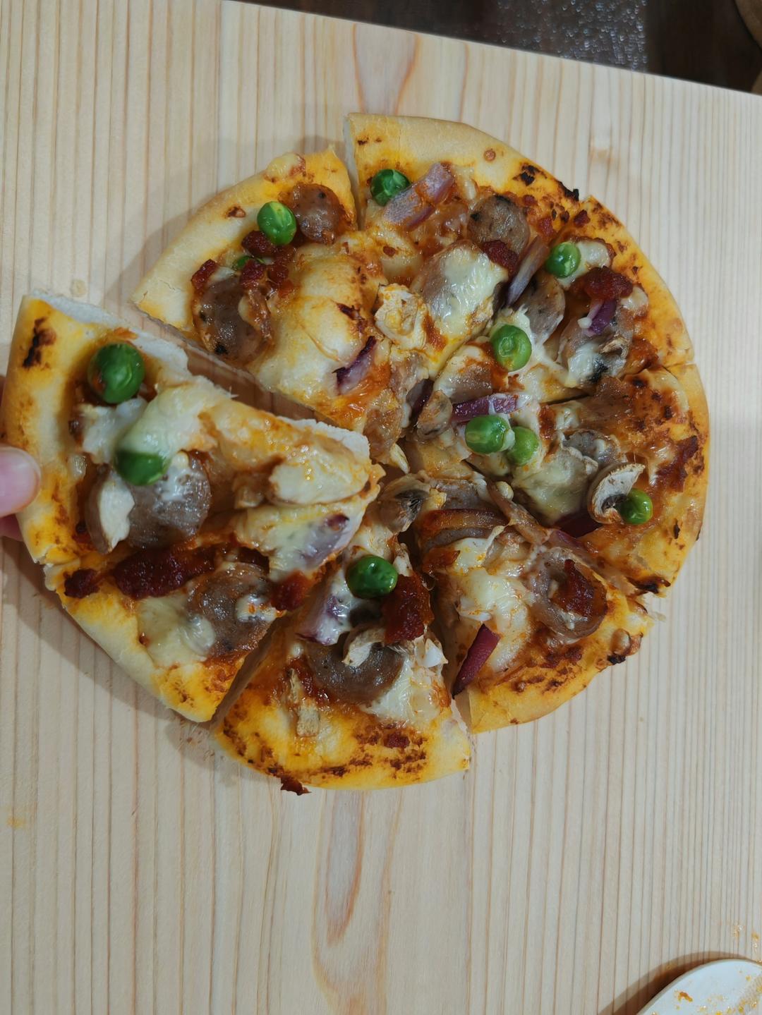 8寸纯手工什锦披萨