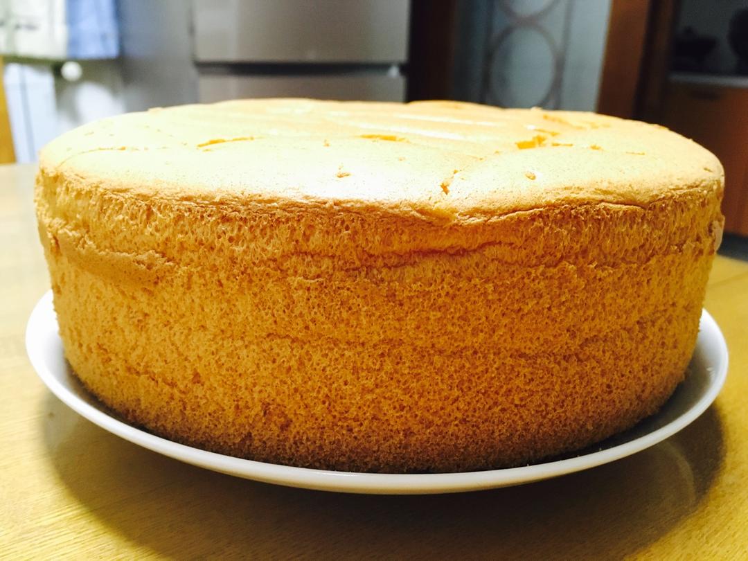 超简单完美戚风蛋糕（6寸2蛋）附打发、翻拌、脱模视频