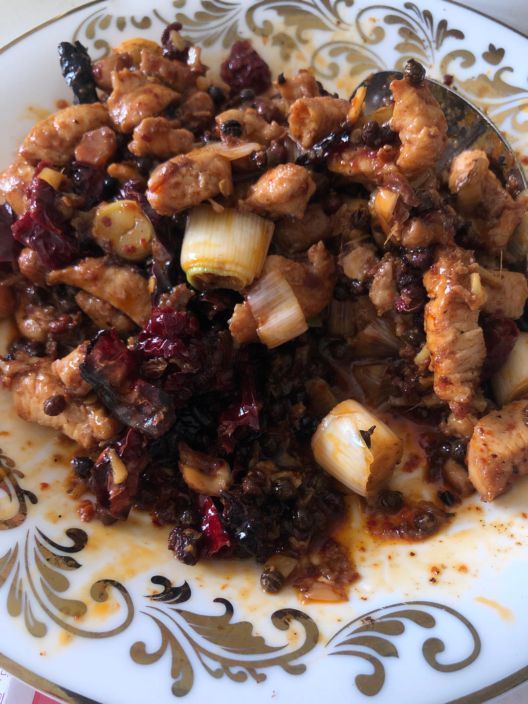 厨师长教你: “宫保鸡丁”的川味正宗做法, 一看就有食欲, 收藏了