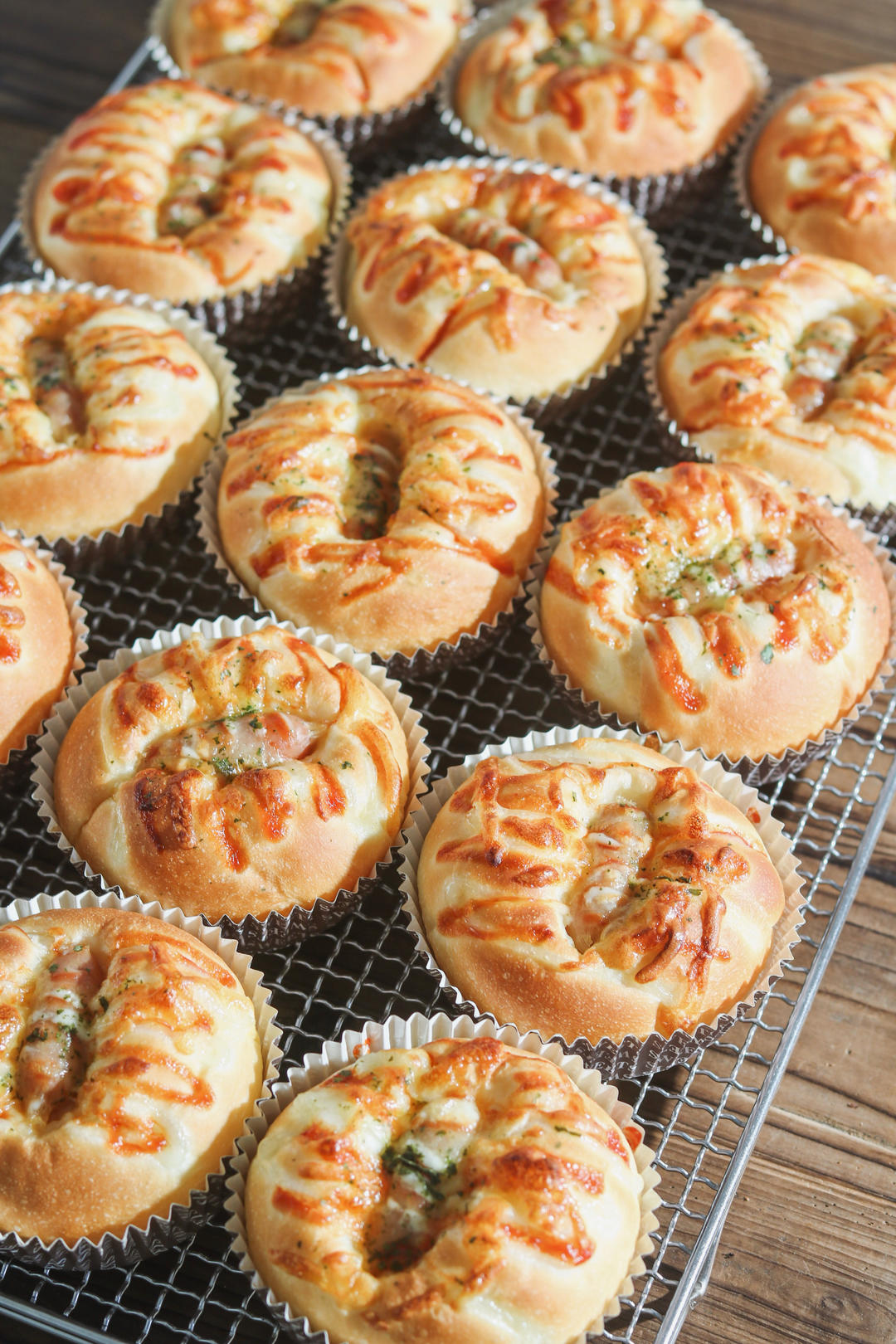 软fufu的经典肉松肠仔包