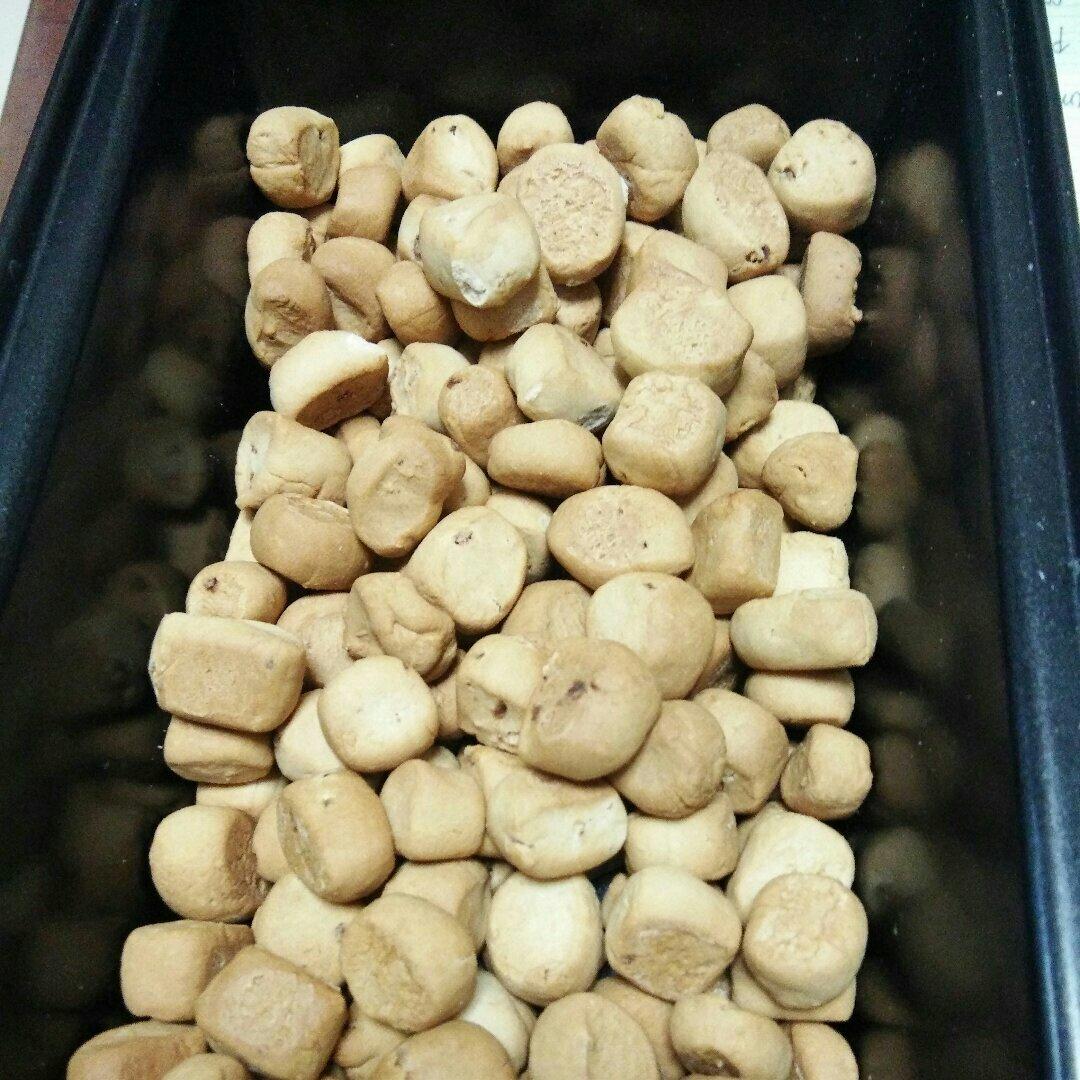 小石头饼干。
