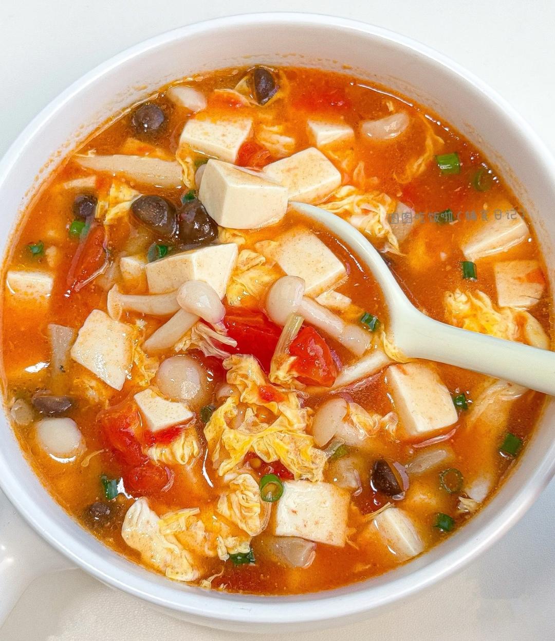 番茄菌菇豆腐汤的做法
