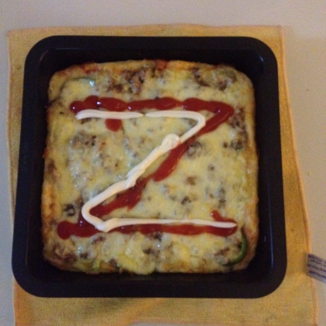 脆底金枪鱼披萨