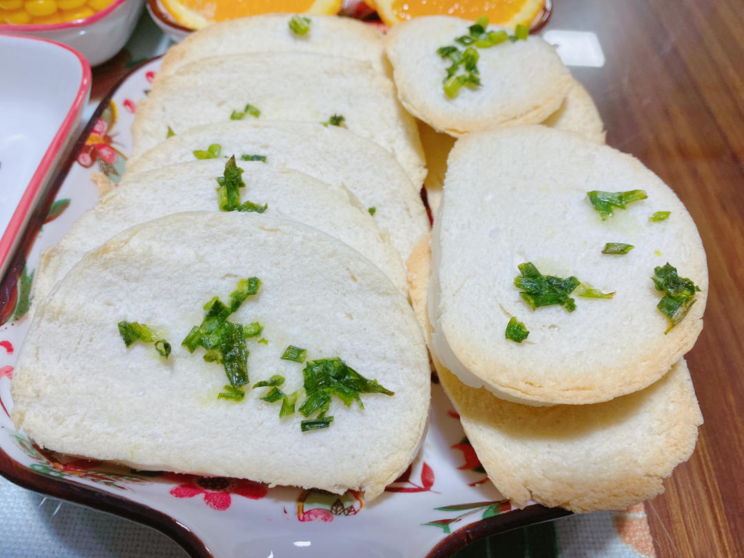 葱香烤馒头片