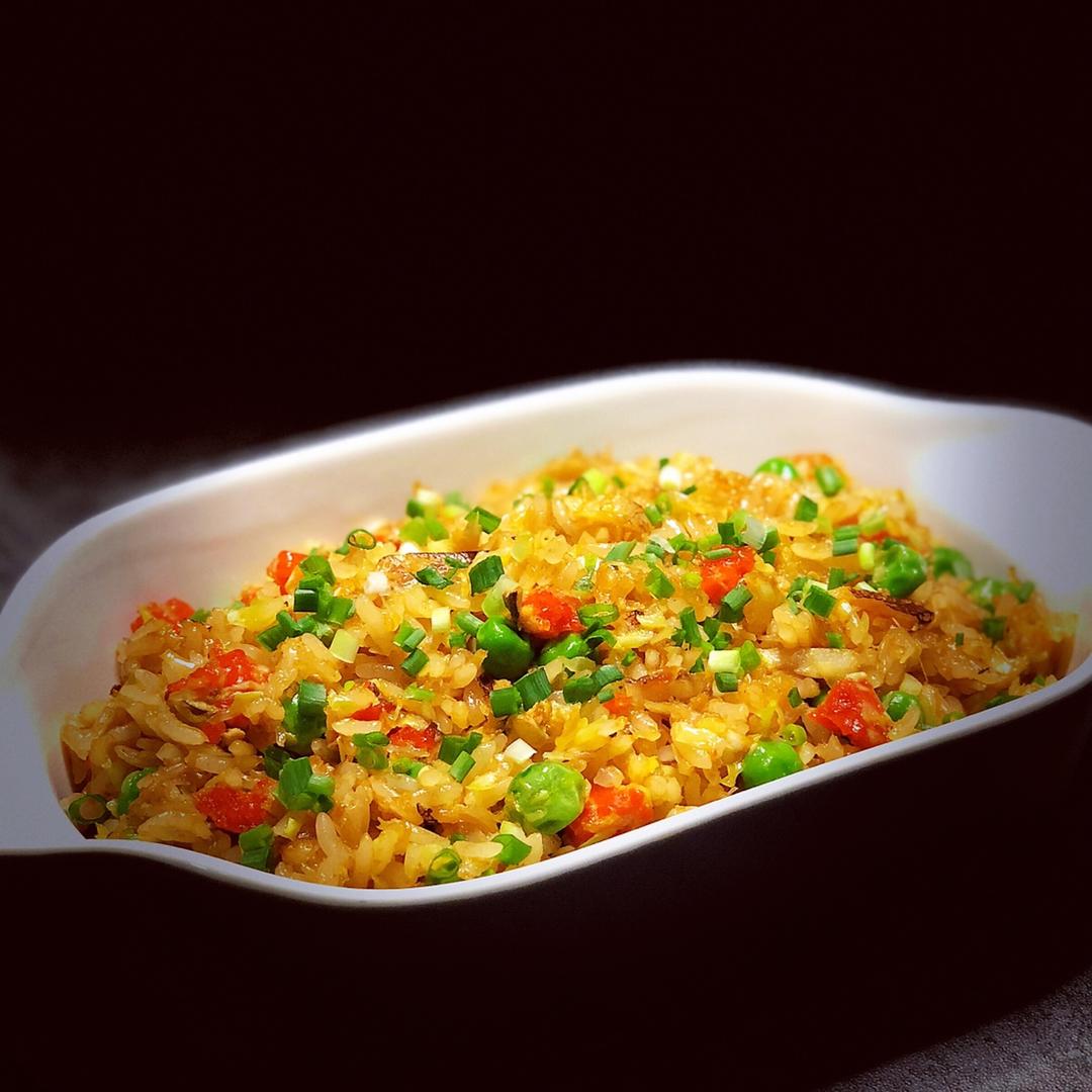 鹏妈在奔跑做的蟹黄味炒饭