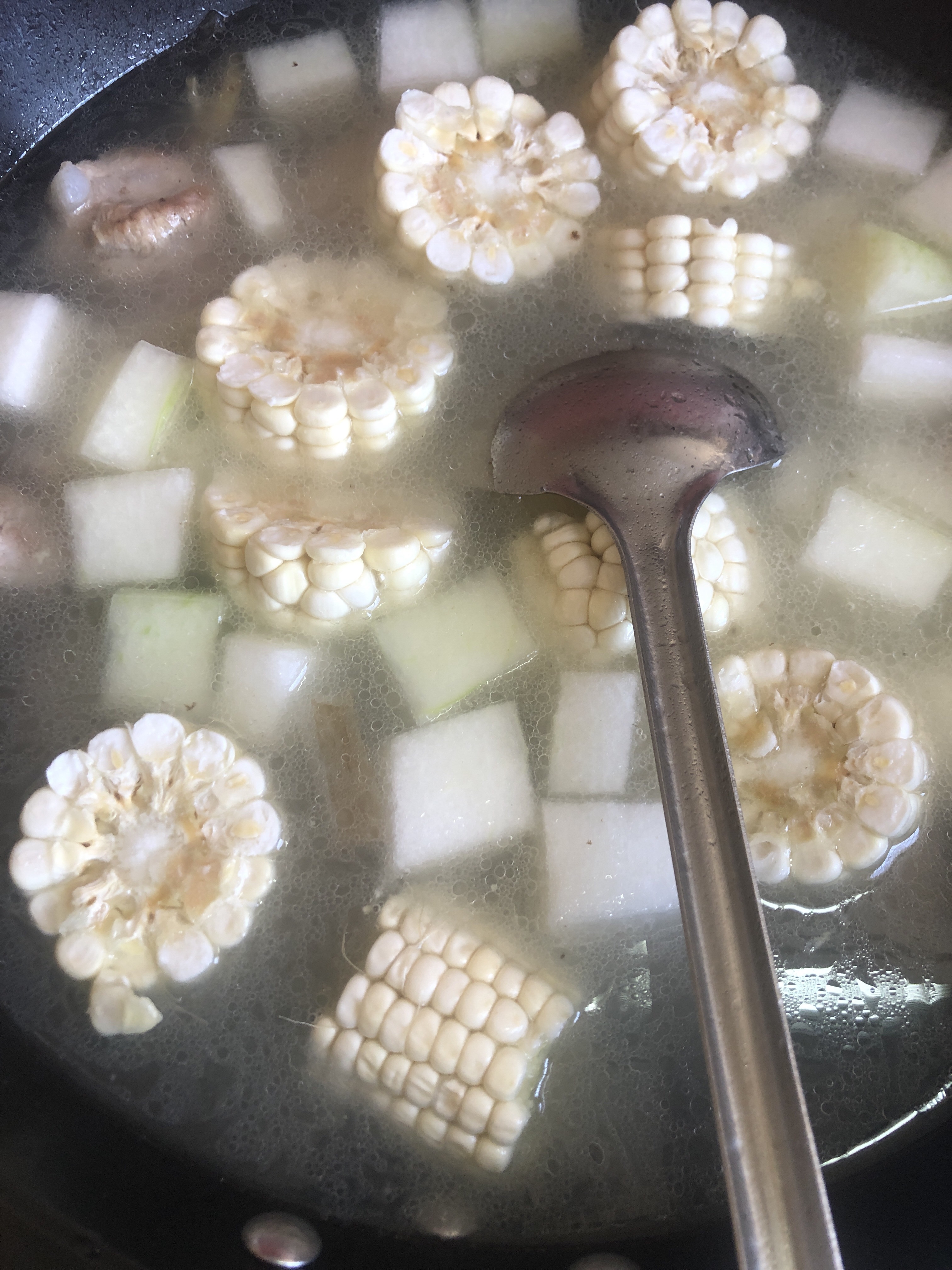 暖胃更暖心的冬瓜玉米排骨汤的做法 步骤7