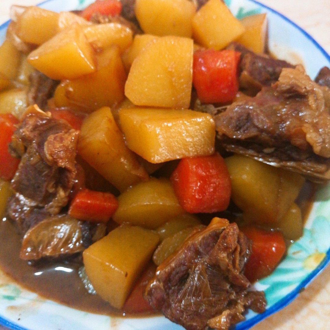 牛肉炖土豆