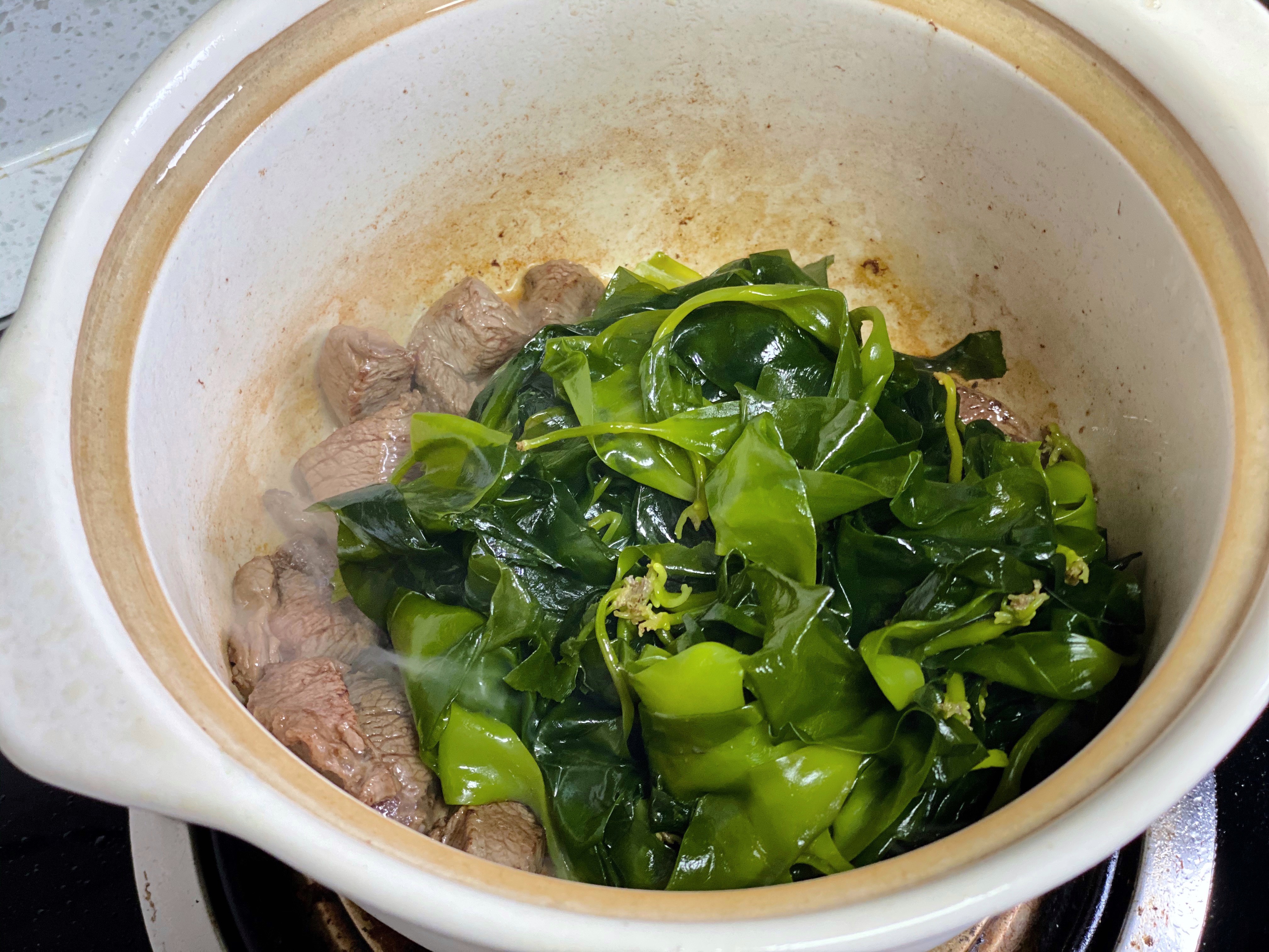 韩式牛肉海带花汤的做法