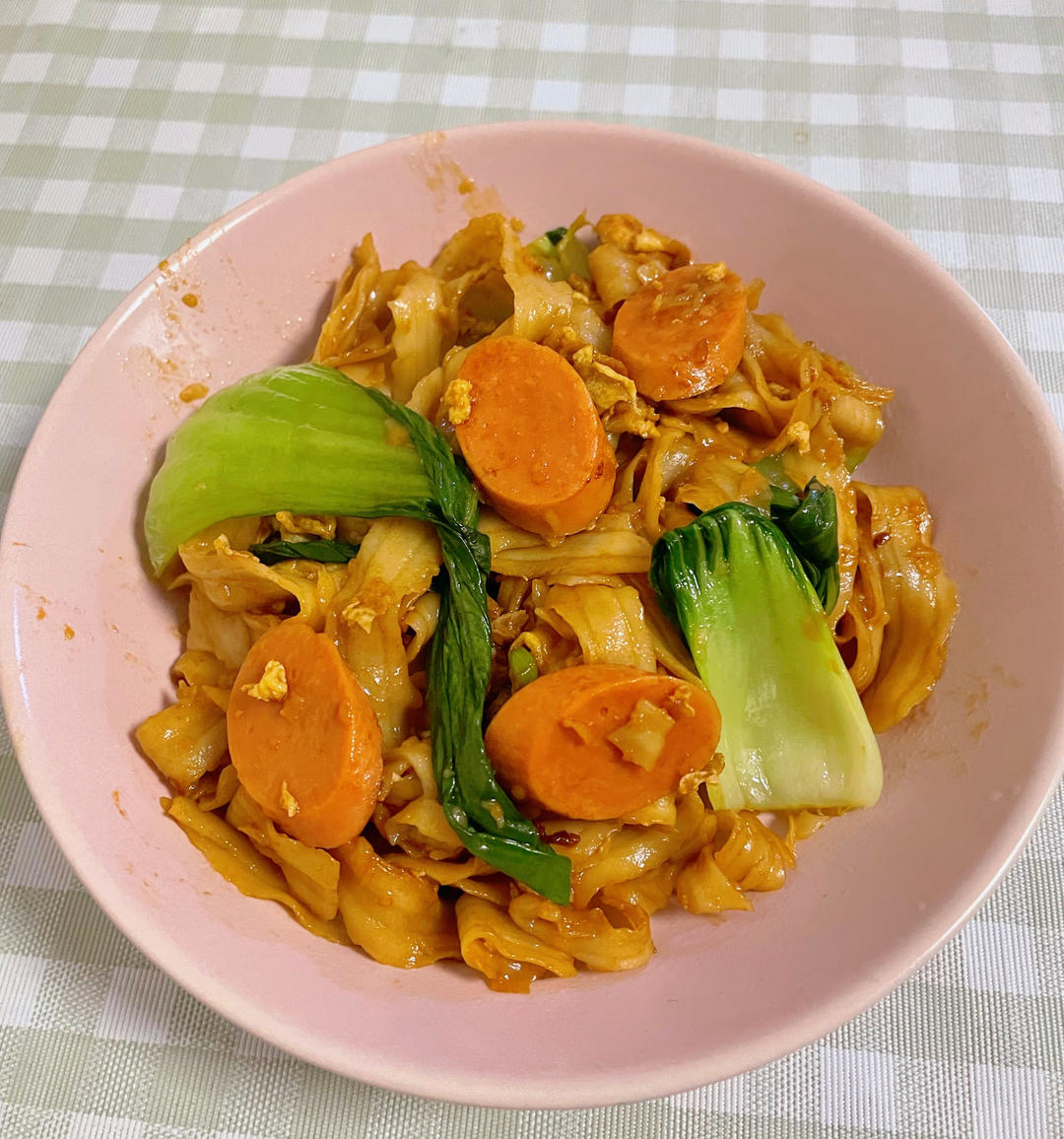 超好吃的快手青菜火腿炒面