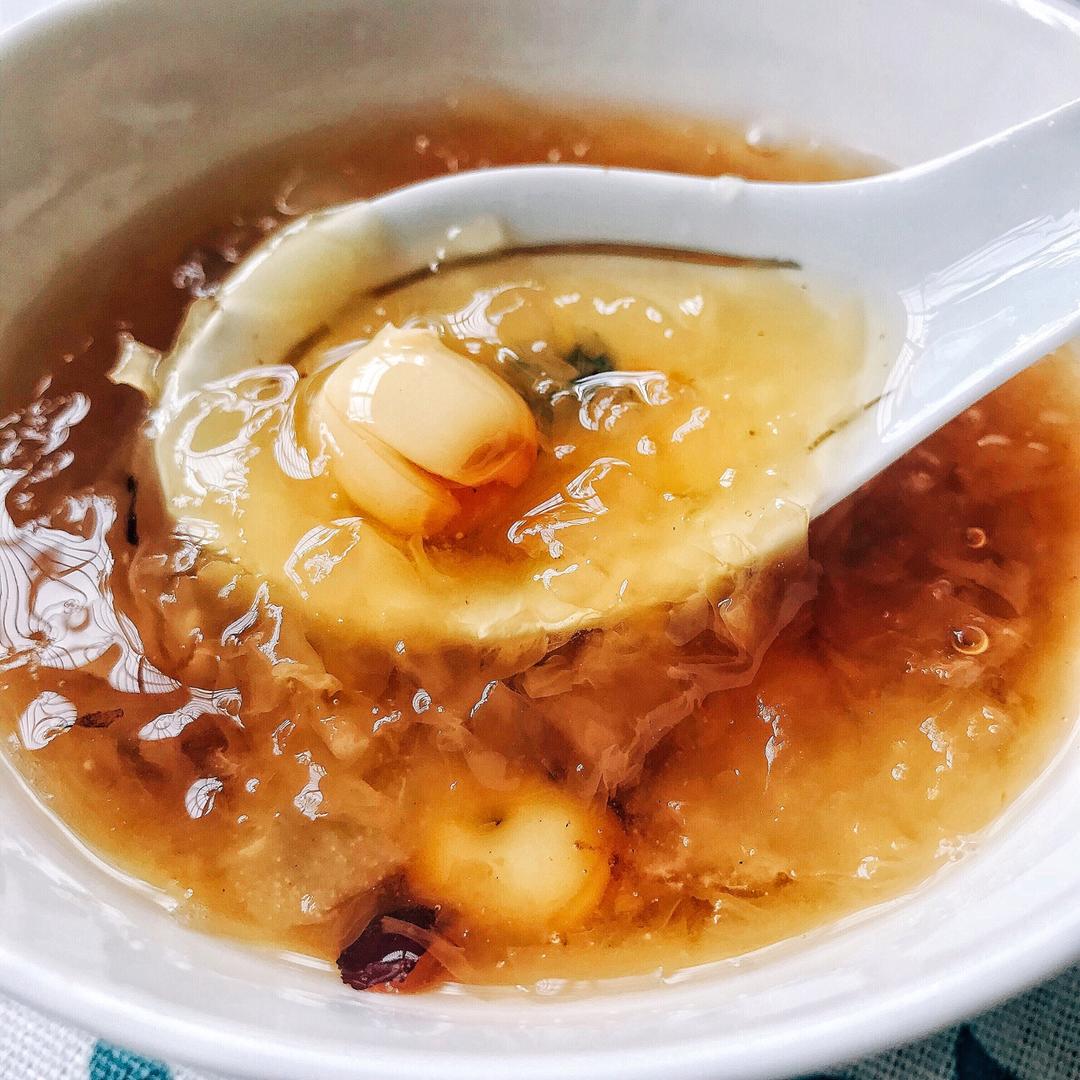 梵高先森被注册了做的红枣银耳莲子羹