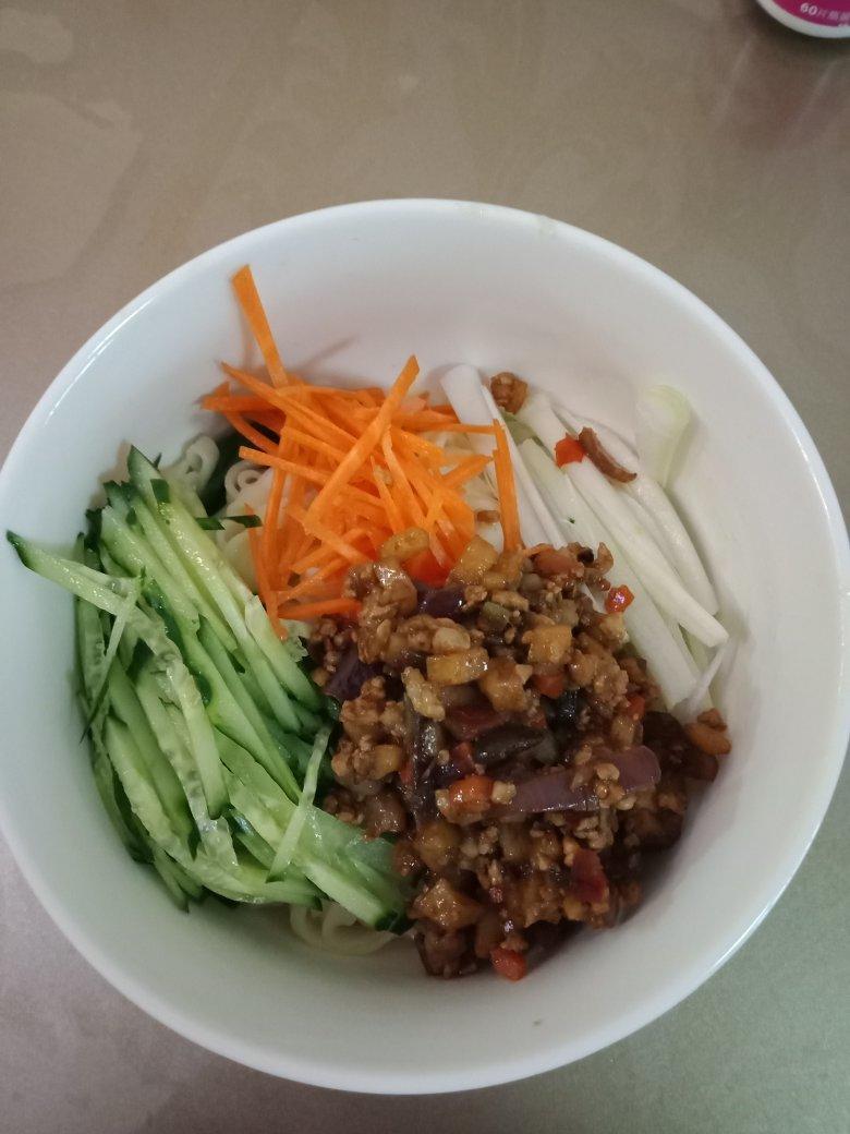 乐食做的自制杂酱面