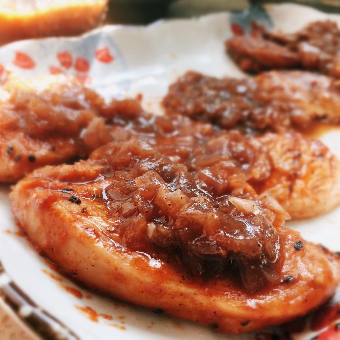 超级入味、快手、简单、方便的新奥尔良口味嫩煎鸡胸