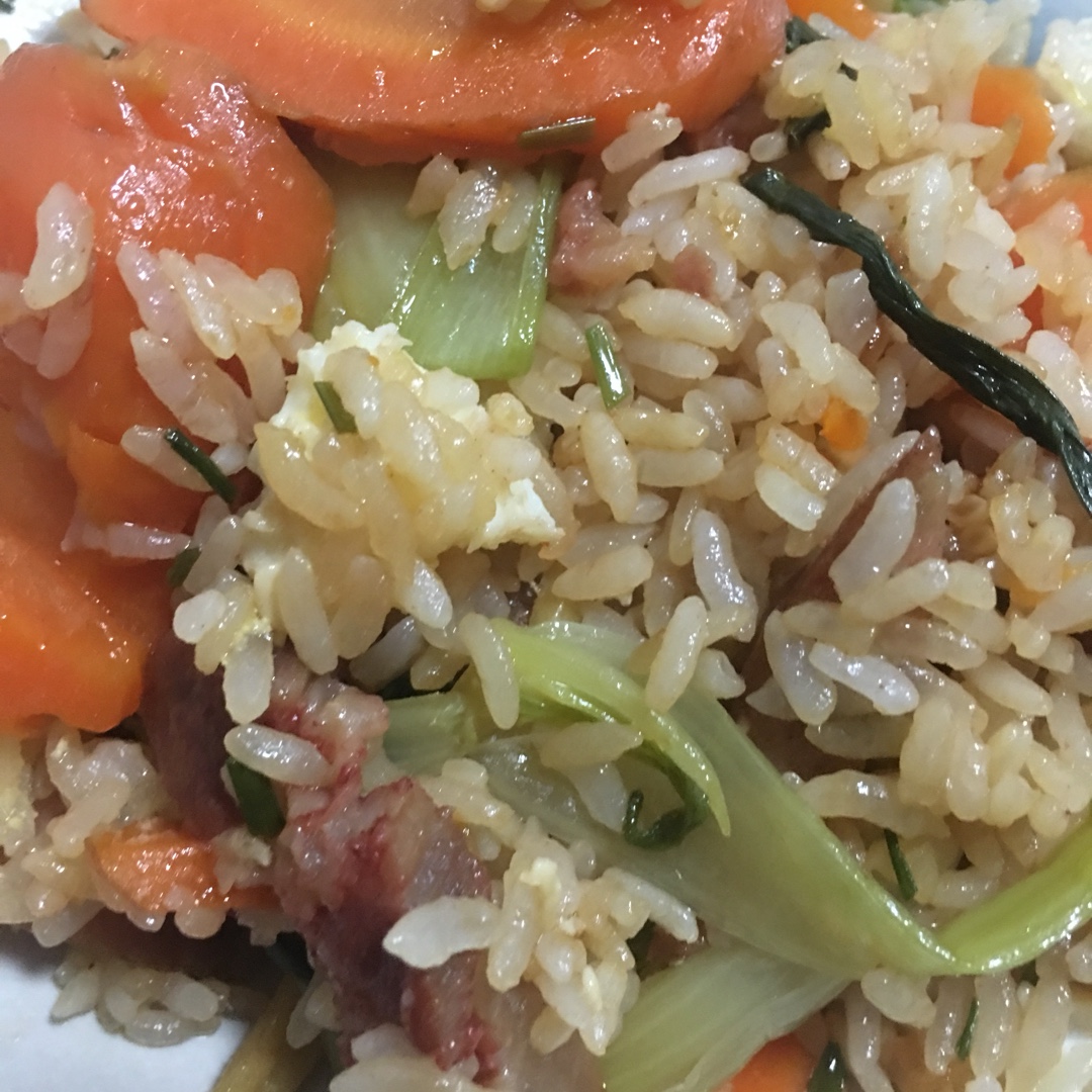 香肠煲仔饭