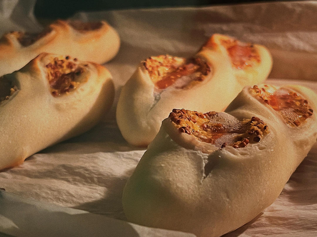 爆汁德式香肠面包｜大口吃肉肉｜发酵时间短｜快手好吃｜无需手套膜｜可做无油无糖