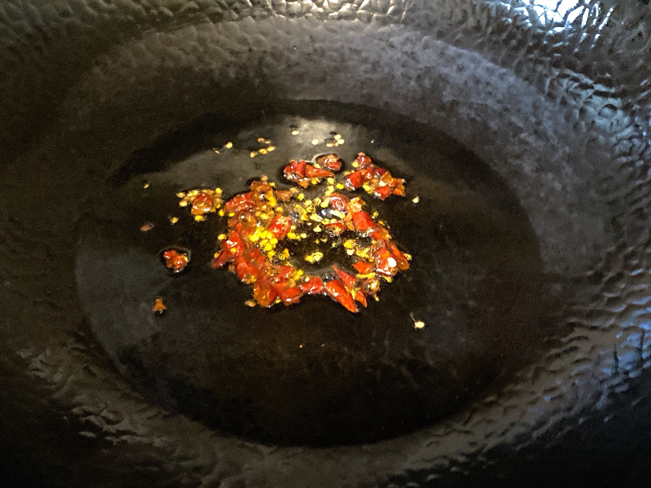 鲜笋的一种吃法与保存方法——笋丝雪菜与罐头的做法 步骤14