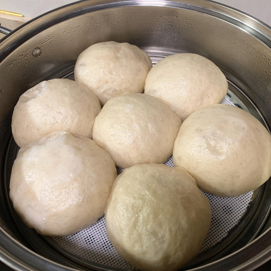 酒酿馒头（蓬松多孔，结构似蜂巢）