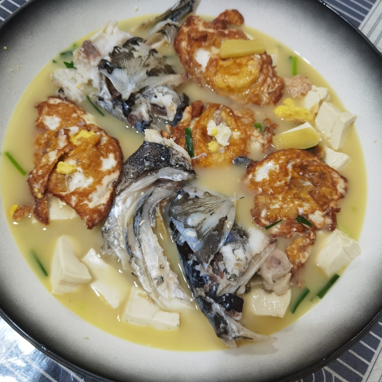 鱼头豆腐汤（浓白汤）的做法