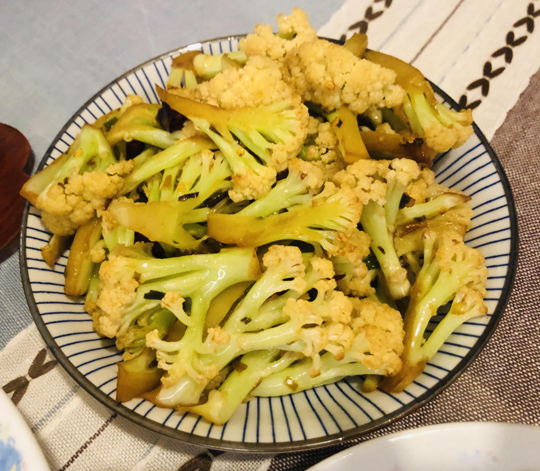 干煸菜花（花菜炒肉）