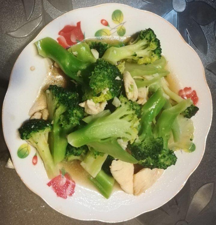 减脂餐 西兰花炒鸡胸肉