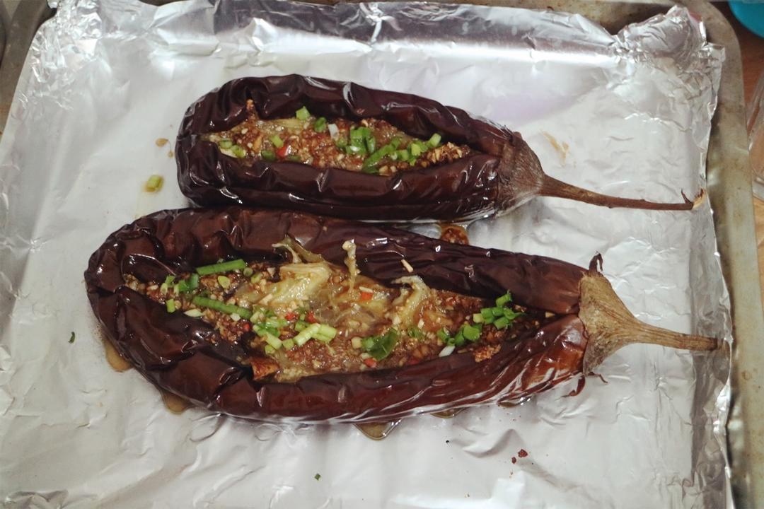 CC招牌菜销魂烤茄子，百吃不厌！