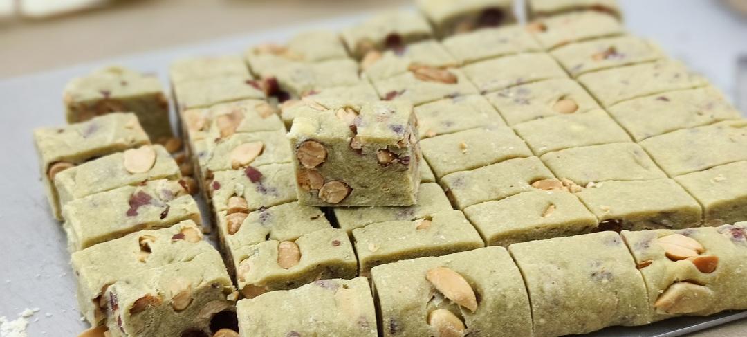 电饭煲系列➀➀┆美味的原味牛轧糖＋进阶版雪花酥＋抹茶、可可味，附方法