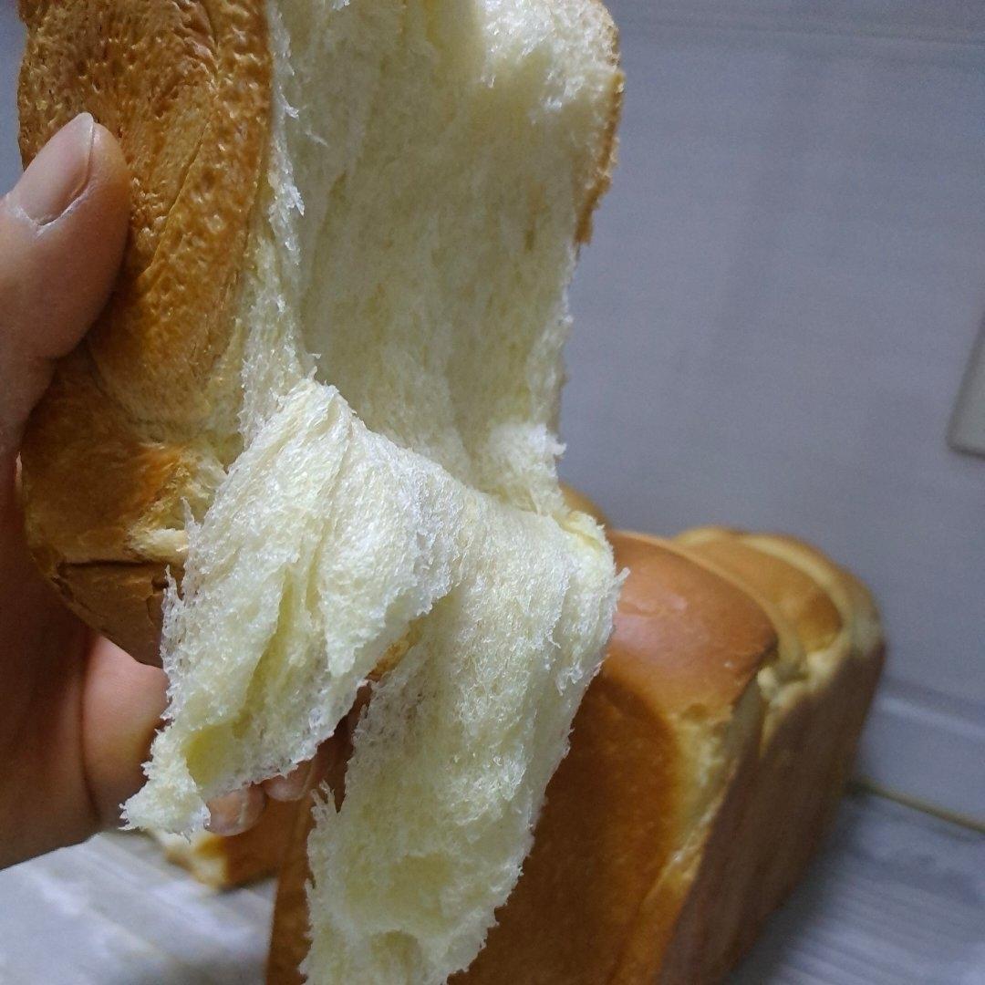 奶香纯粹的重料淡奶油吐司