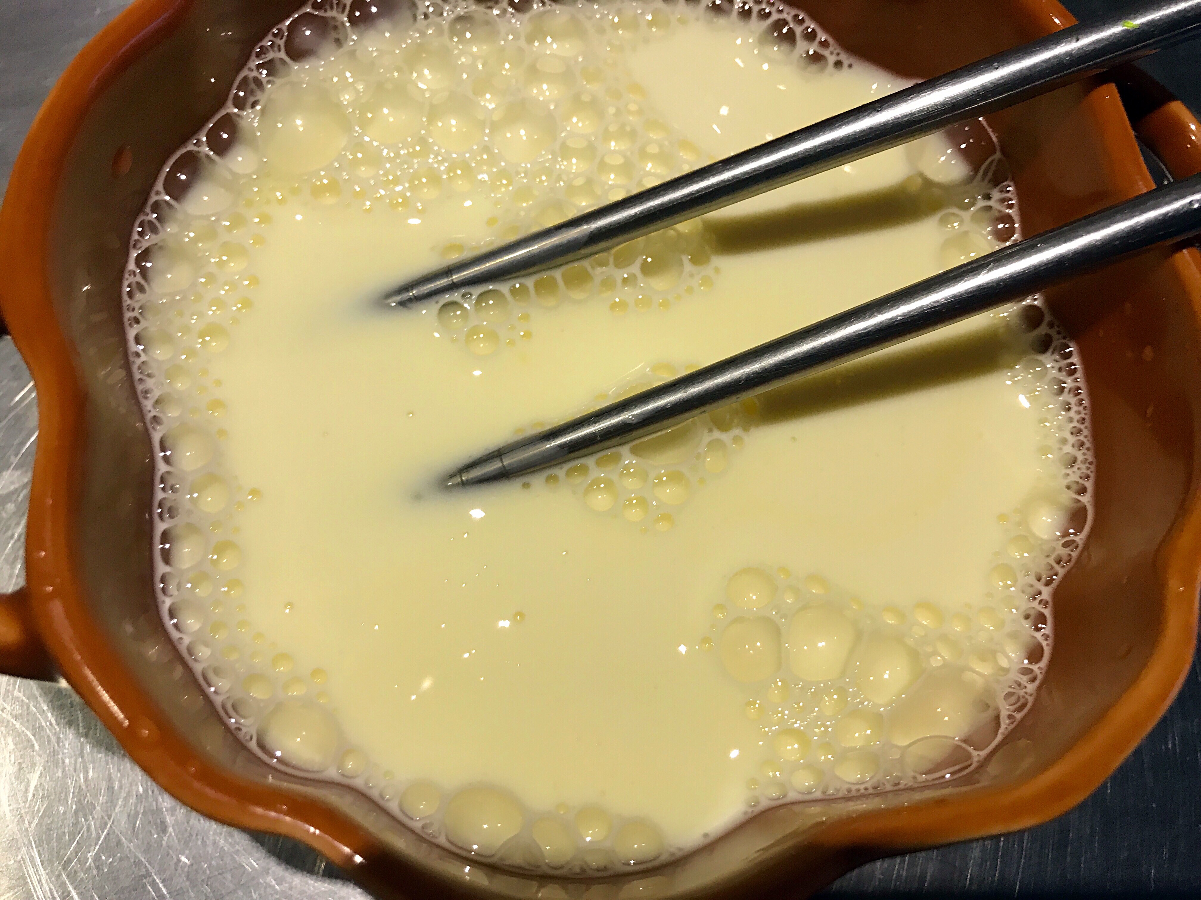 牛奶蒸蛋(牛奶布丁)~GOURMETmaxx西式厨师机版的做法 步骤2