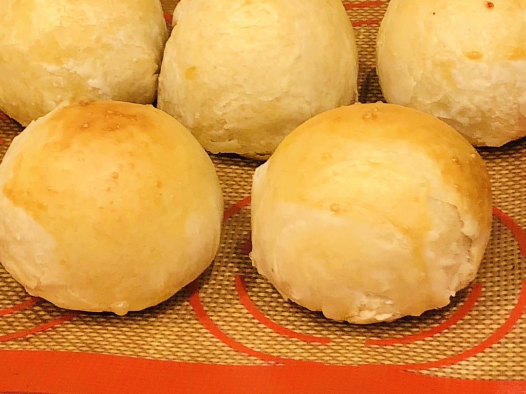 蛋黄酥：抹茶酥：（奶黄味）