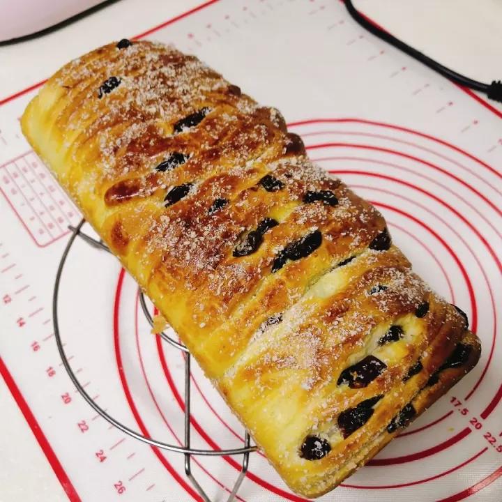 手撕蔓越莓炼乳吐司