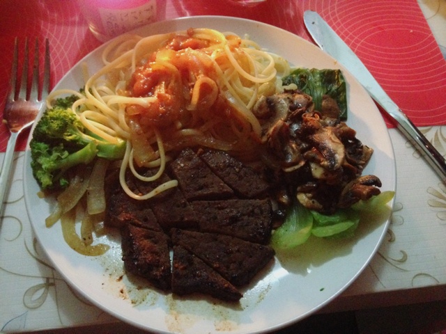 黑椒牛排（配土豆/鸡蛋，意面/蔬菜）