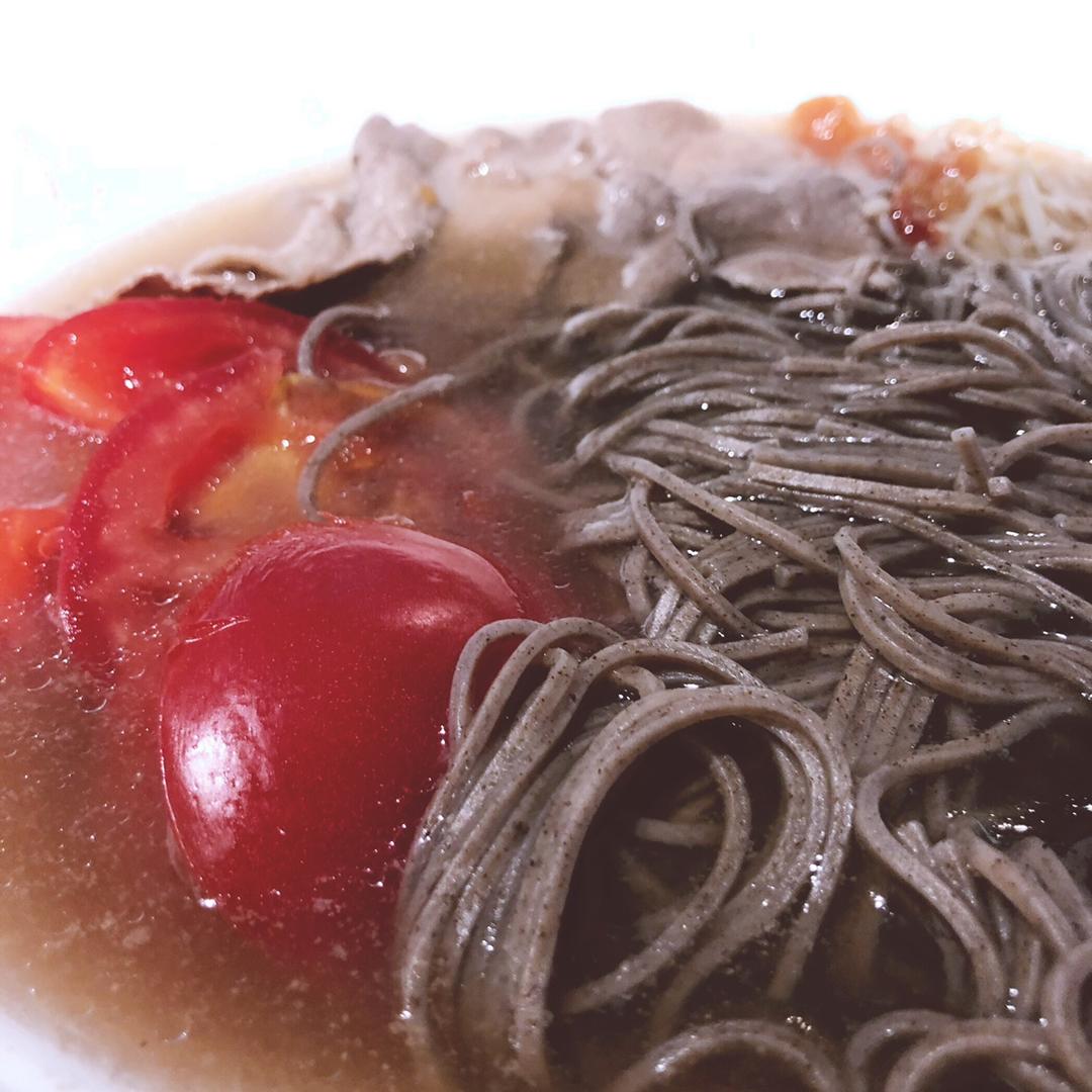 番茄牛肉荞麦汤面