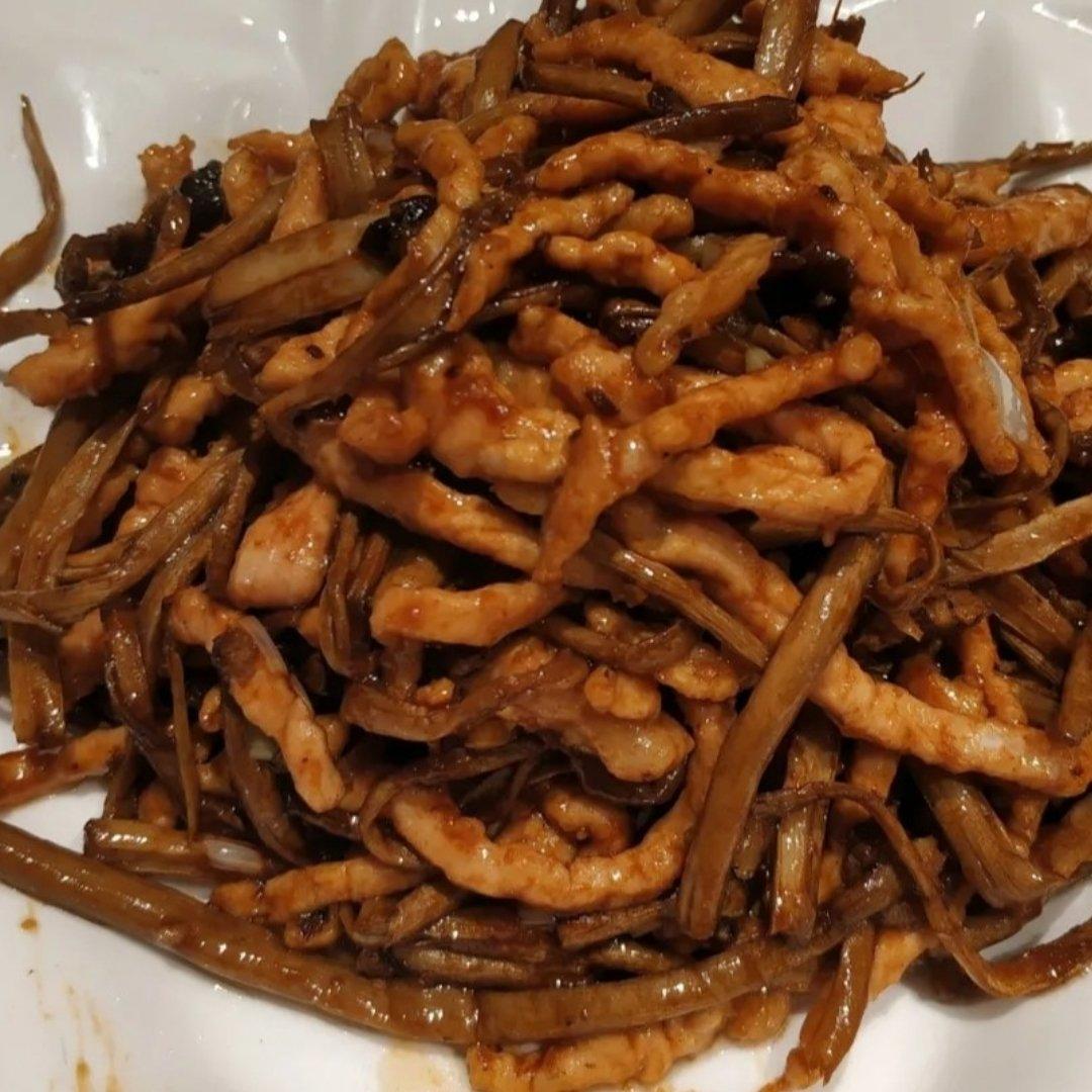杂菇炒肉丝