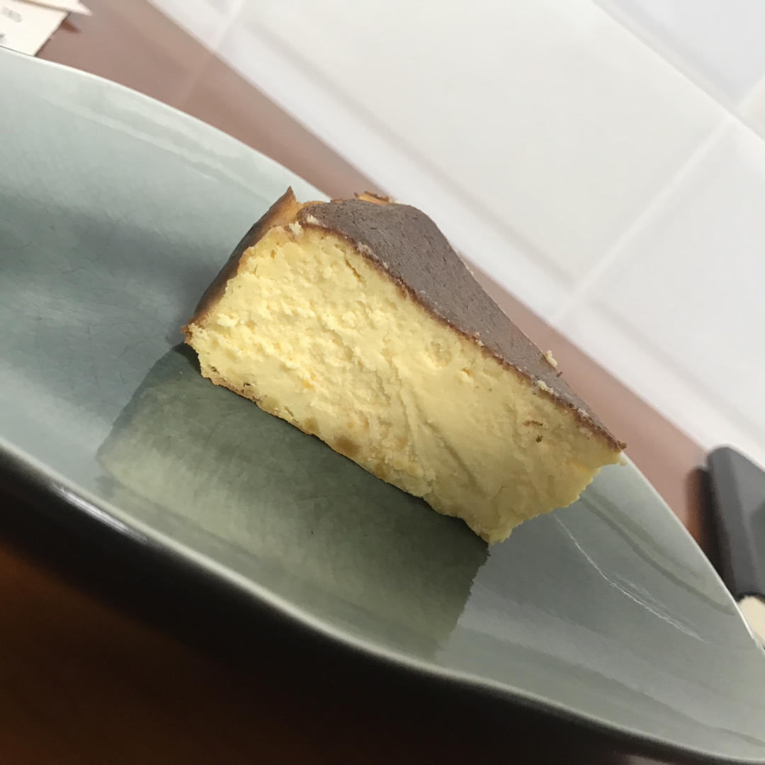 咸蛋黄巴斯克蛋糕