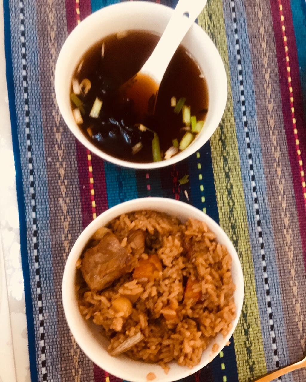 喷香排骨焖饭（爆好吃）