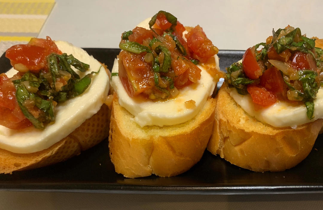 意式前菜小吃 Bruschetta  咬一口意大利的阳光