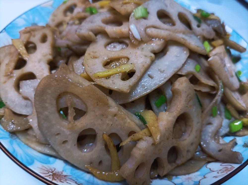 全家都爱吃的清炒藕片😋