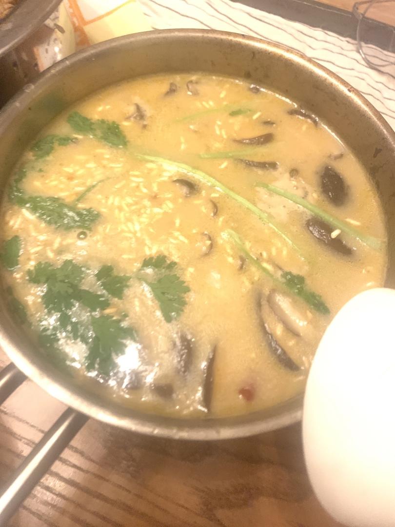 【拜托了冰箱】第六季黄景瑜菜谱:罗拉-下酒海鲜脆米煲