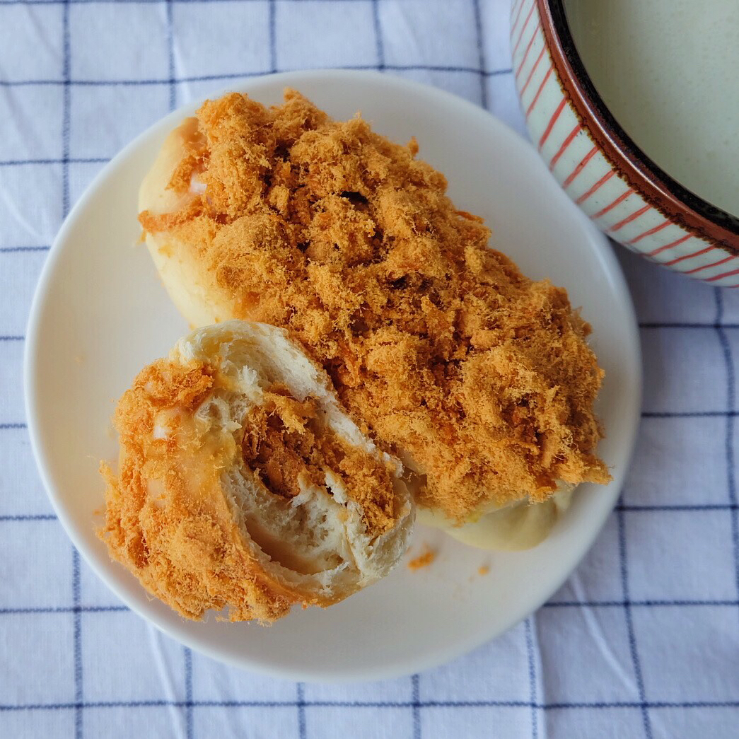 辣肉松面包