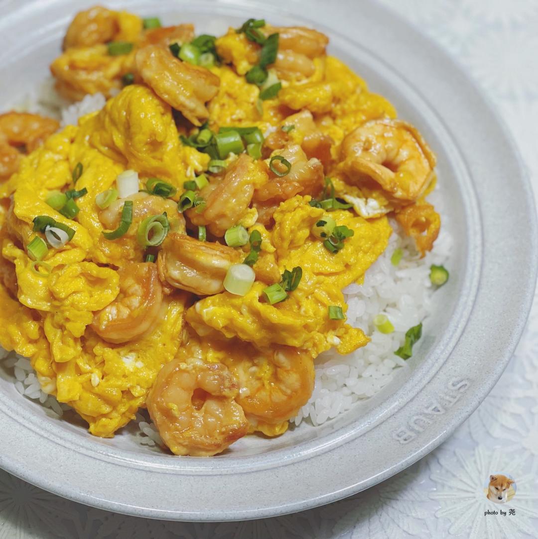 虾仁滑蛋饭