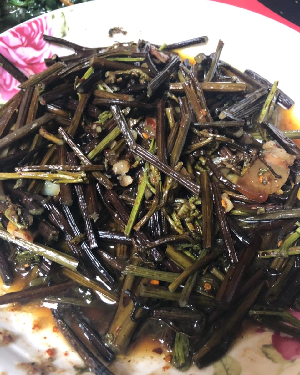 kaitlyn-6做的蕨菜干炒腊肉