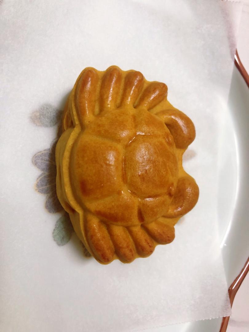 广式月饼—蛋黄莲蓉月饼