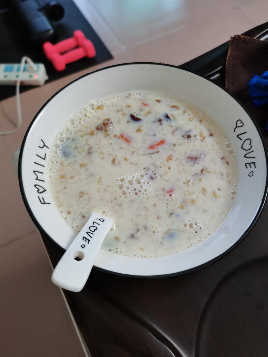 雪燕桃膏皂角米的做法