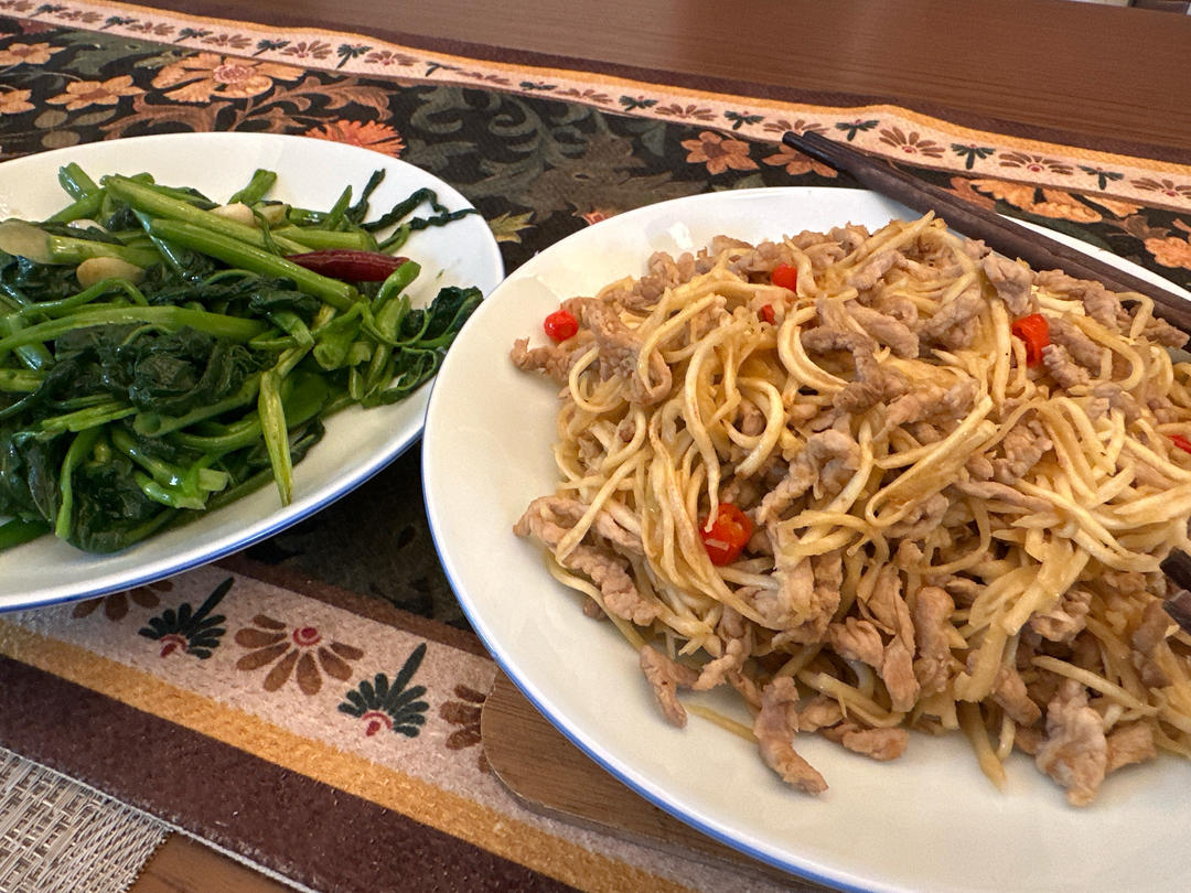 茭白这样做百吃不厌，茭白炒肉