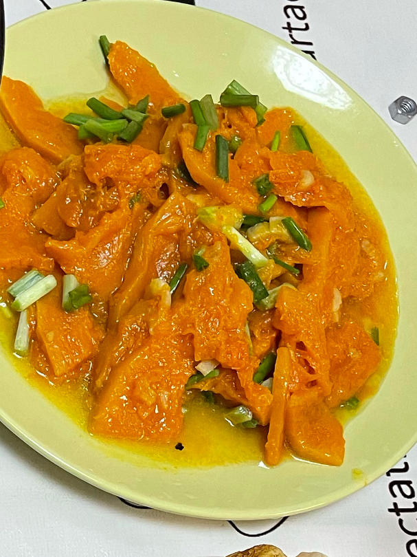猪肉都不换的焖南瓜～吃起来糯糯甜甜咸咸的！